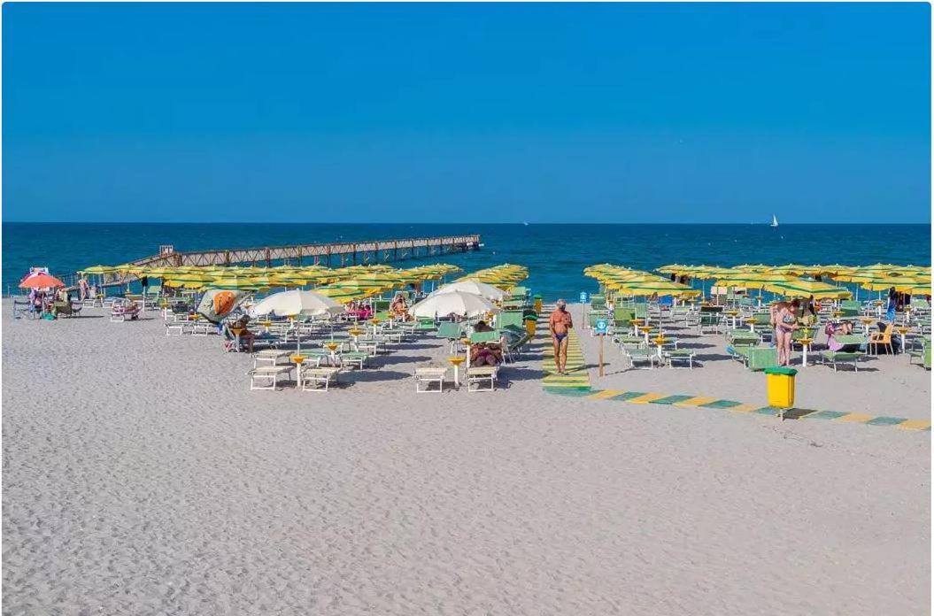 Vacanceselect Mobil Homes - Camping Pineta Sul Mare Camping Village Cesenatico Exteriér fotografie